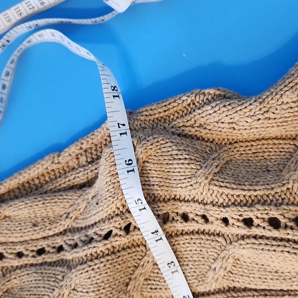 Christopher and Banks petite sweater vest with tie at waist. Sz petite large. - Picture 11 of 11